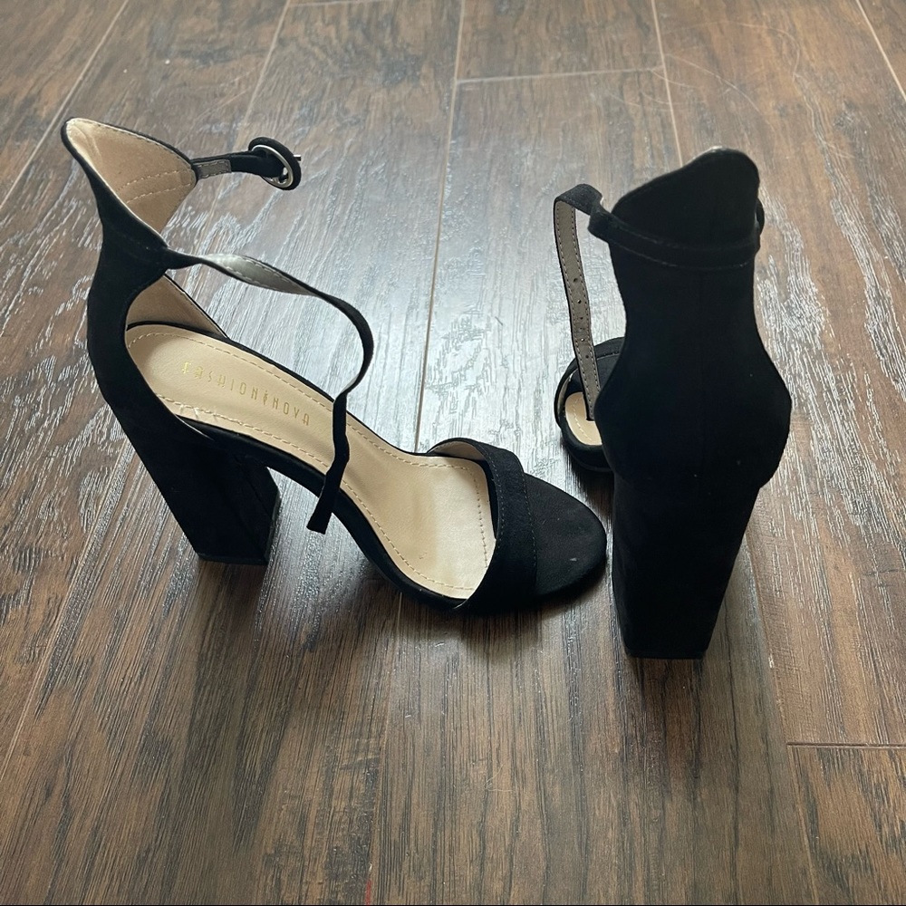 Suede heels - Picture 6 of 6